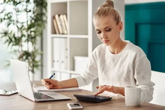 Como controlar despesas mensais sem perder o controlo do salário